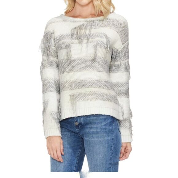 VINCE CAMUTO Sweater!  - Picture 8 of 8